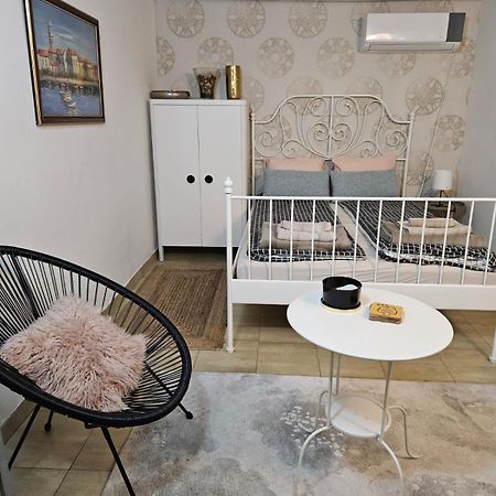 Apartman Podrumce,Netflix, Besplatan Parking สเมเดเรโว ภายนอก รูปภาพ